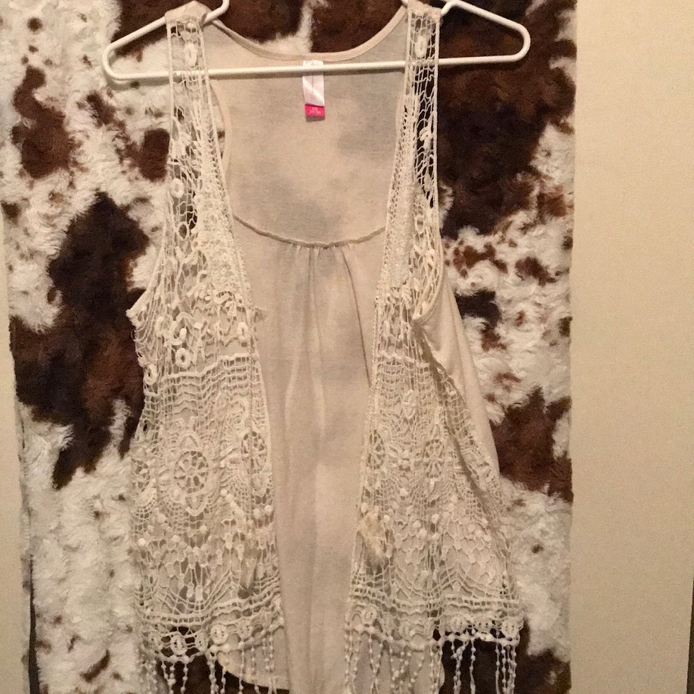 Woman’s medium fashion scarf